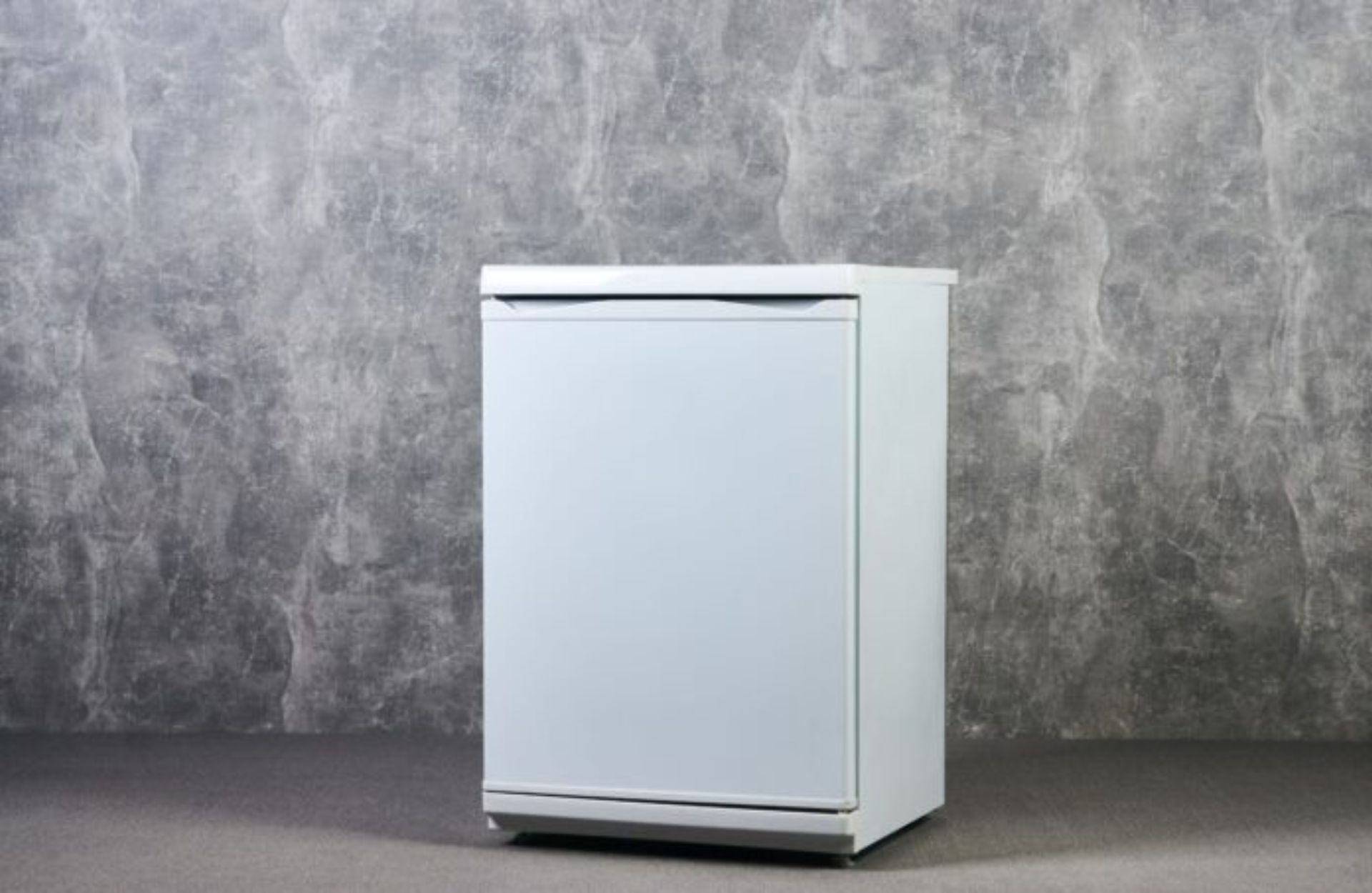 Mini Fridge Temperature Troubleshooting: Keeping Your Cool